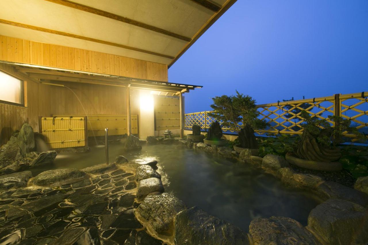 Shima Beach Hotel Toba Exterior foto